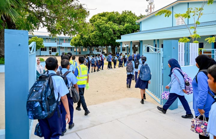 Students entering the Dhaalu Atoll Education Centre in Kudahuvadhoo -- Photo: Nishan Ali | Mihaaru